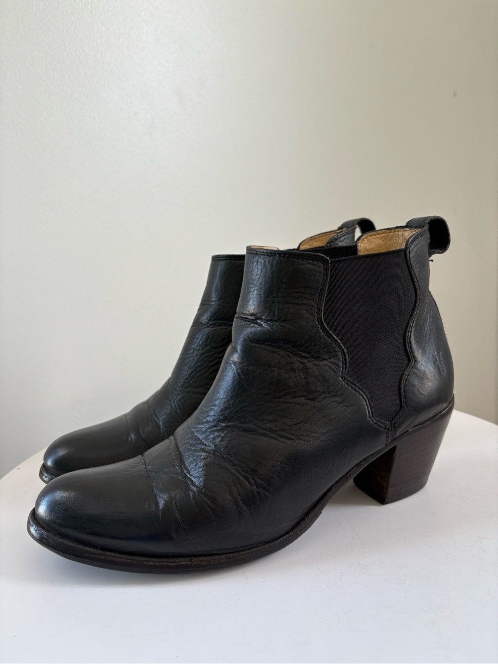 Frye Jackie Gore Black Booties Size 10